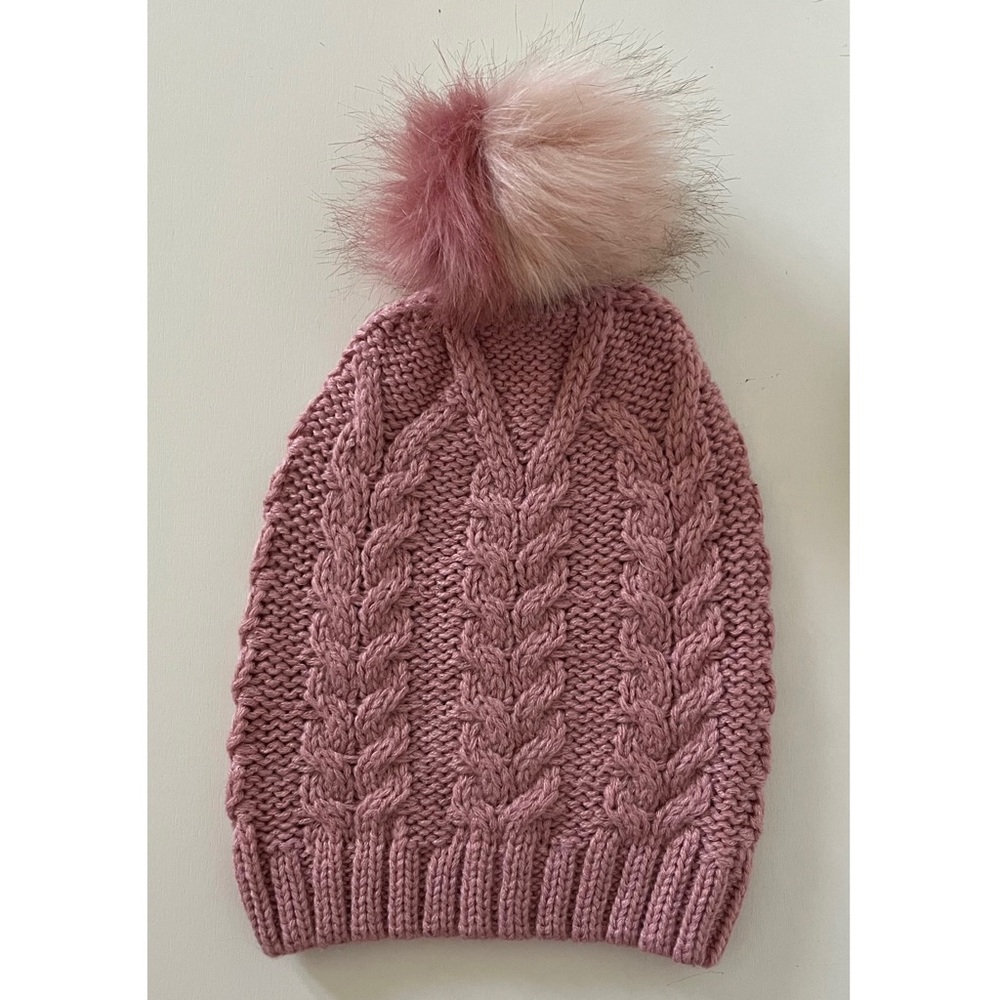 *LAST CHANCE* NWT New York & Company Pom Pom Knit Beanie